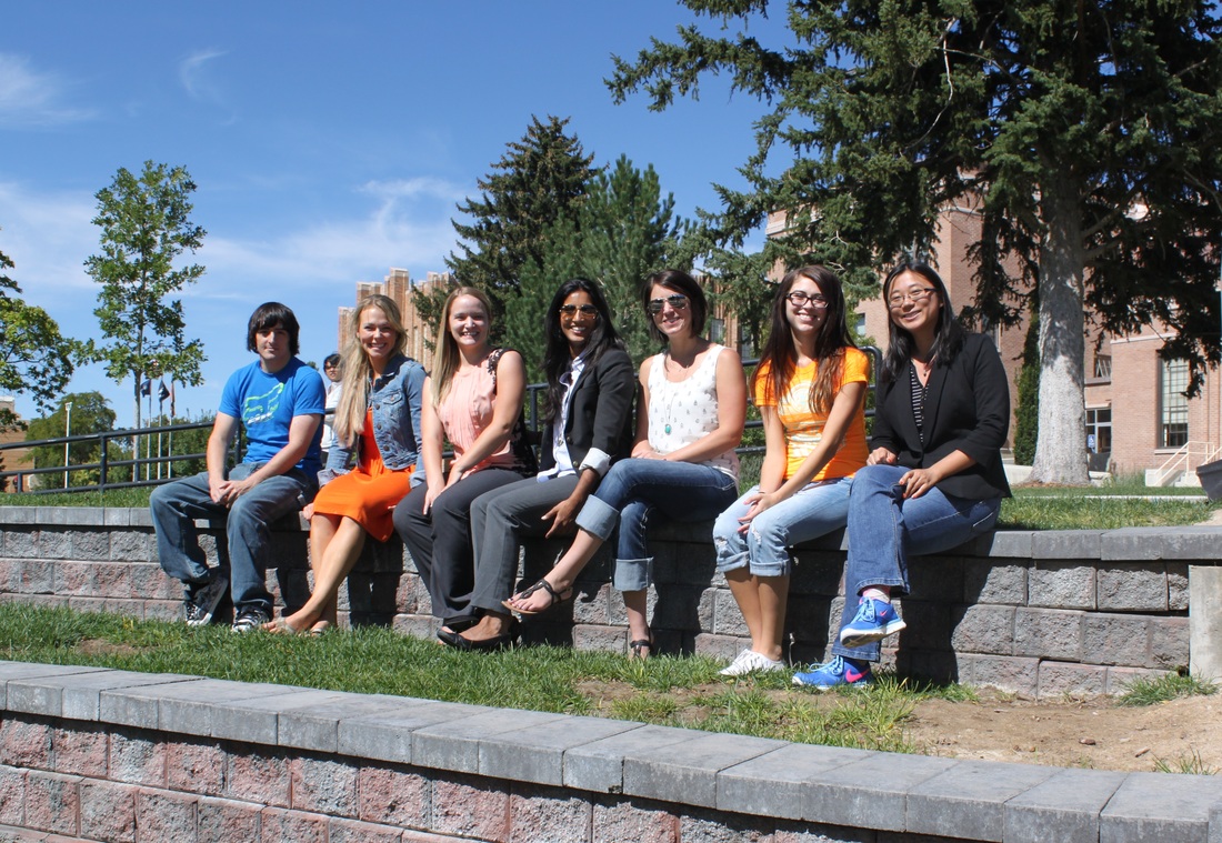 Picture of the lab From left: Travis, Dani, Emily, Jabeene, Sam, Ashley, Dr. Xu